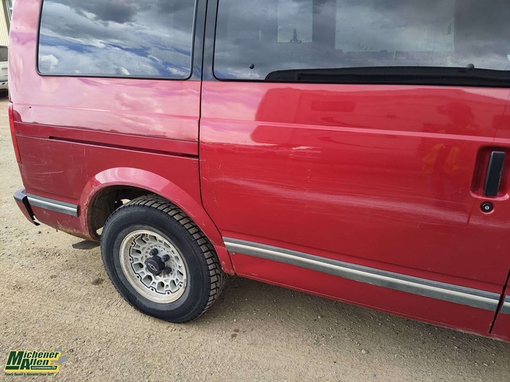 1998-gmc-safari-image-29