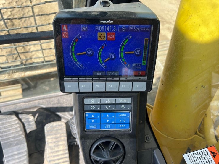 2017-komatsu-pc228us-lc-10-image-44