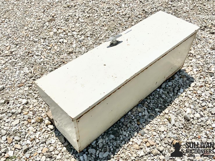side-mount-truck-tool-box-image-7