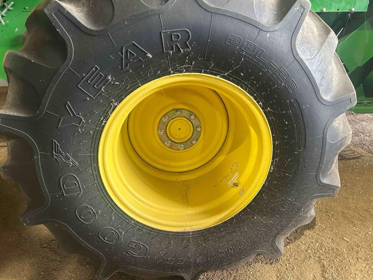 2011-john-deere-9770-sts-image-23