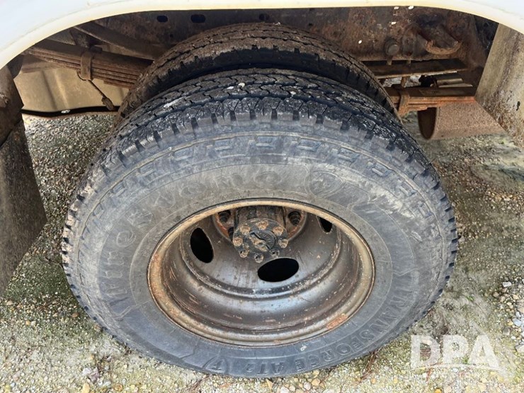2000-ford-f350-image-37