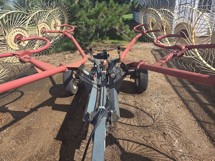 10-wheel-pull-type-wheel-rake,-hydraulic-lift,-brand:-omi-agc,-14”-tires-on-4-bolt-rims-image-19