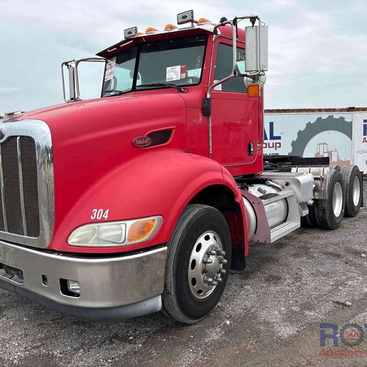 2009 PETERBILT 384