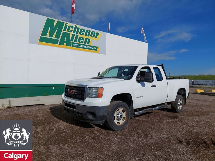 2013-gmc-sierra-2500hd-image-1