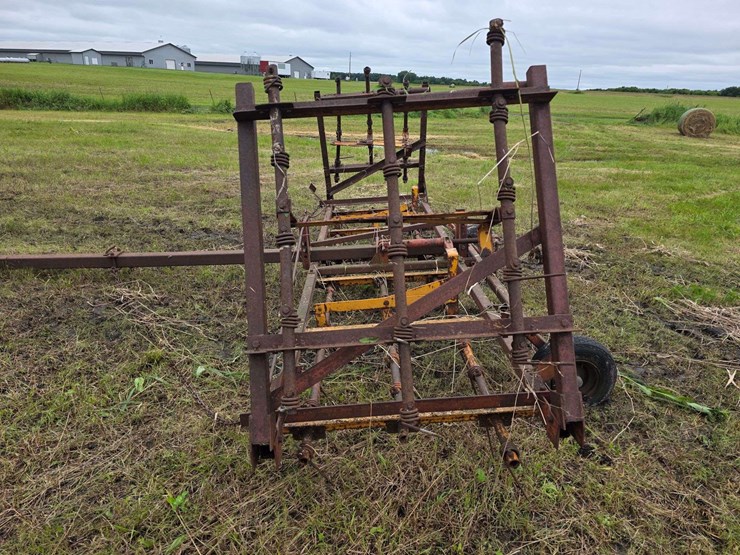 approx-20’-coil-tine-pony-cart,-3-bar-image-9