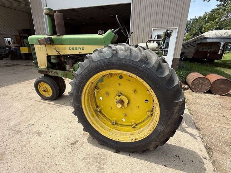 1959-john-deere-730-image-13
