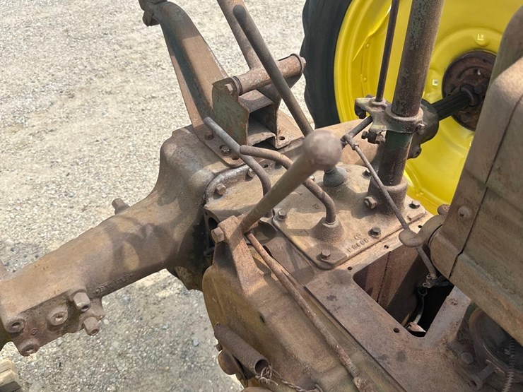 john-deere-b-image-6