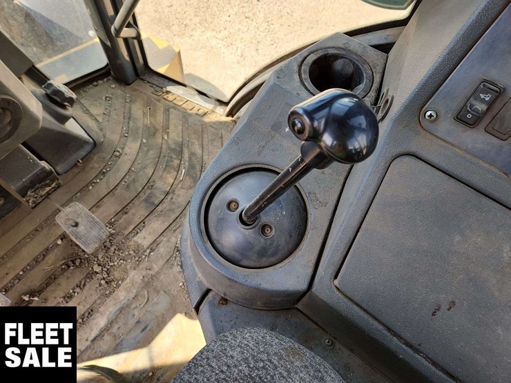 2014-deere-310sk-image-12