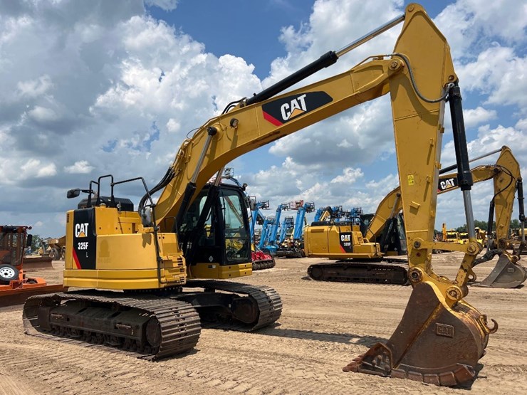 caterpillar-325fl-image-6