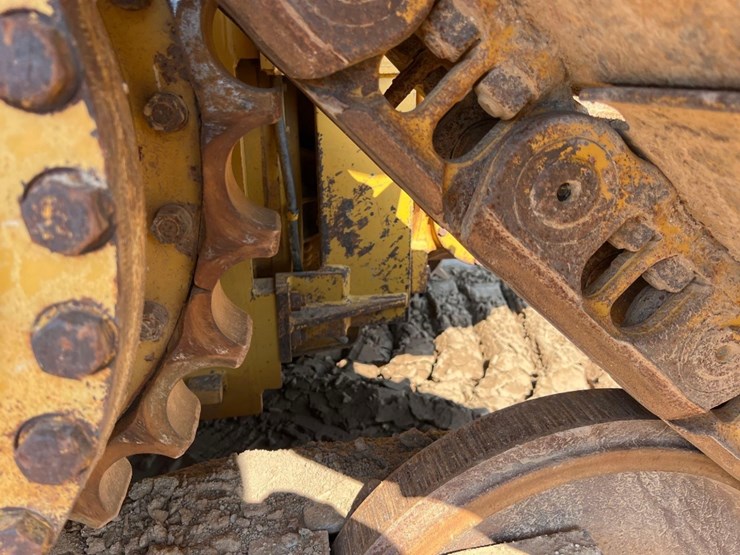 2008-caterpillar-d6t-lgp-image-10