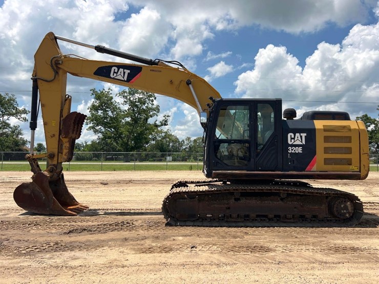 2013-caterpillar-320el-image-1