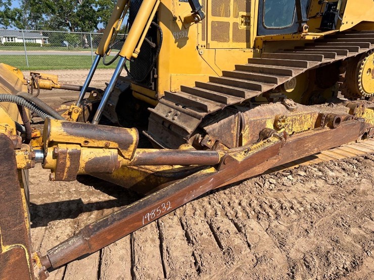 2008-caterpillar-d6t-lgp-image-28