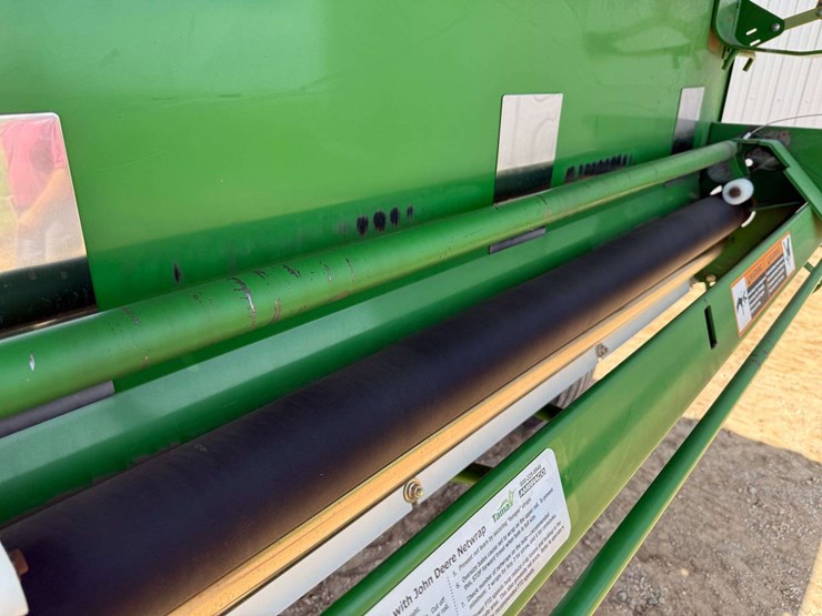 2006-john-deere-567-image-24