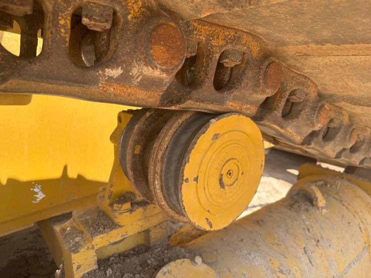 caterpillar-d6t-lgp-image-14