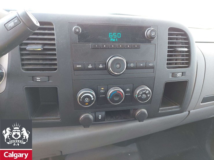 2013-gmc-sierra-2500hd-image-8