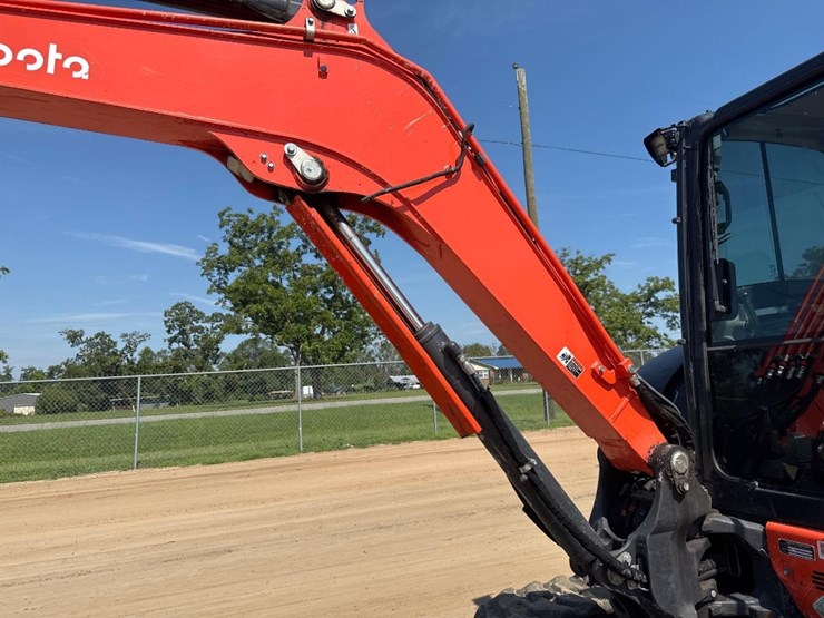 kubota-u55-5-image-18