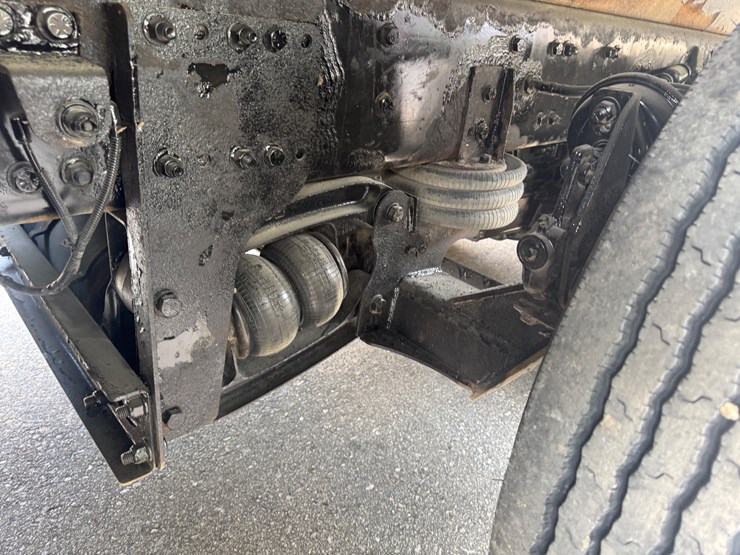 2018-western-star-4700sb-image-22