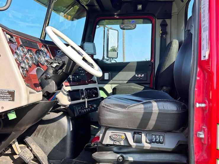 2019-western-star-sf4700-dump-truck-image-31
