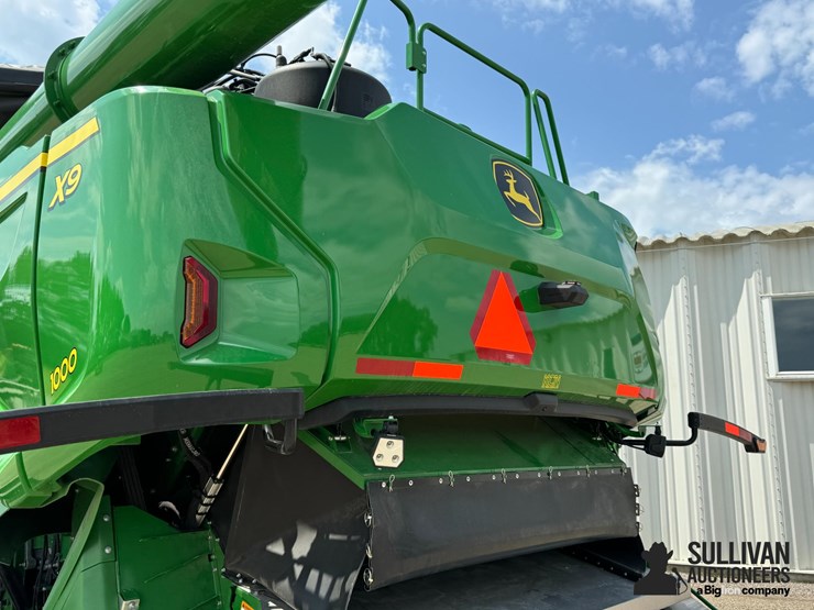 2023-john-deere-x9-1000-image-16