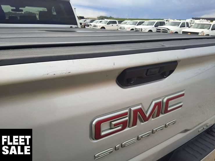 2021-gmc-sierra-2500hd-image-31