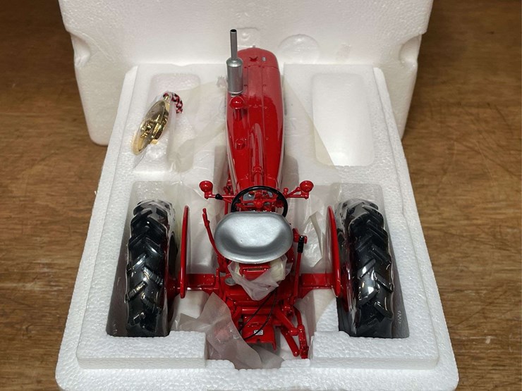 1/16-farmall-450-50th-anniversary-nib-ertl-image-7