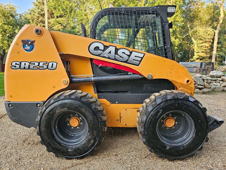2012-case-sr250-image-3
