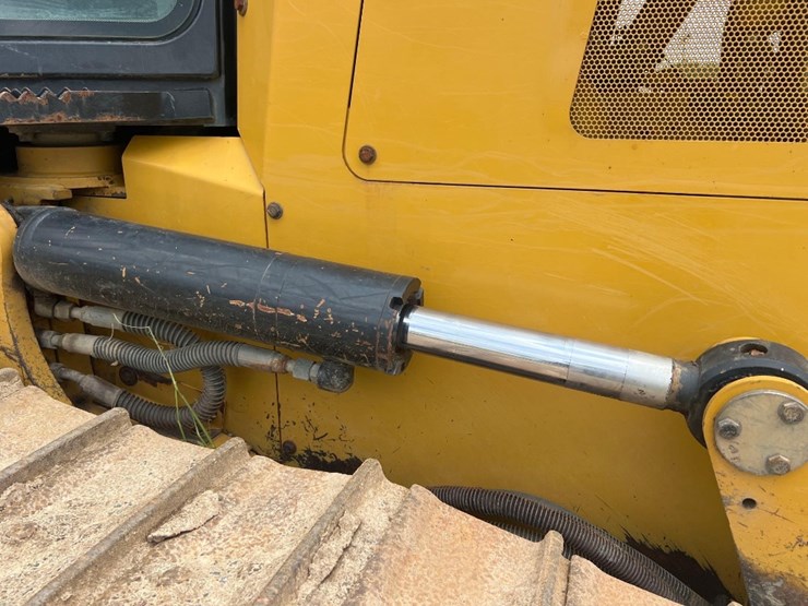 2015-caterpillar-d6k2-xl-image-15