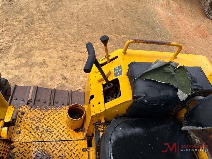 deere-450d-image-14