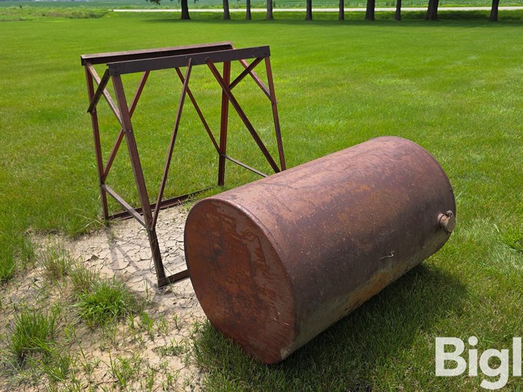 150-gallon-fuel-tank-&-stand-image-4
