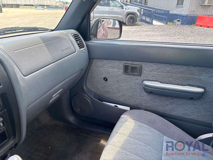 1999-toyota-tacoma-image-12