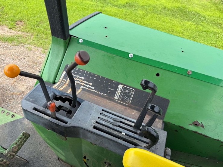 1977-john-deere-4230-image-46