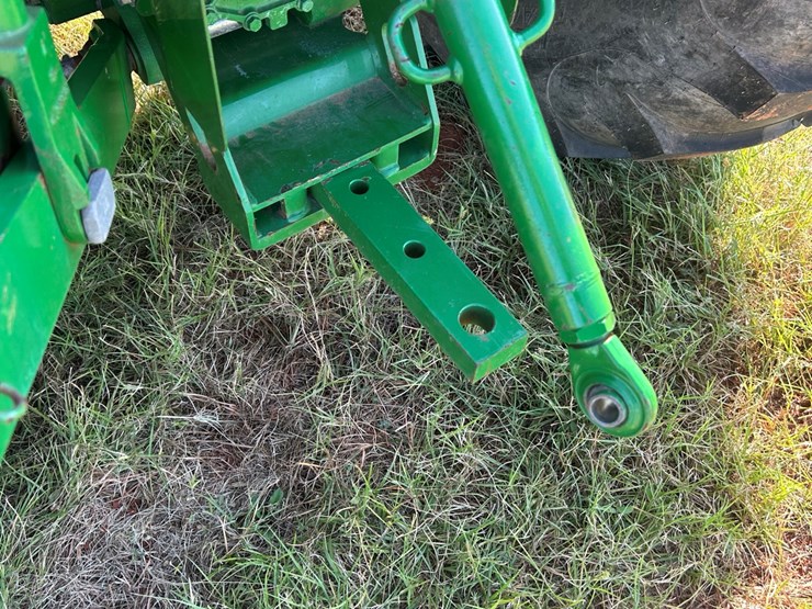 2019-john-deere-4044m-image-9