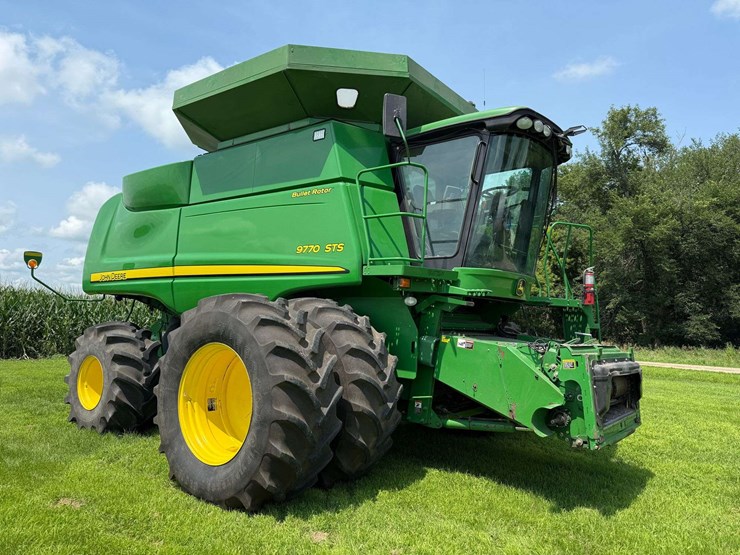 2007-john-deere-9770-sts-image-16