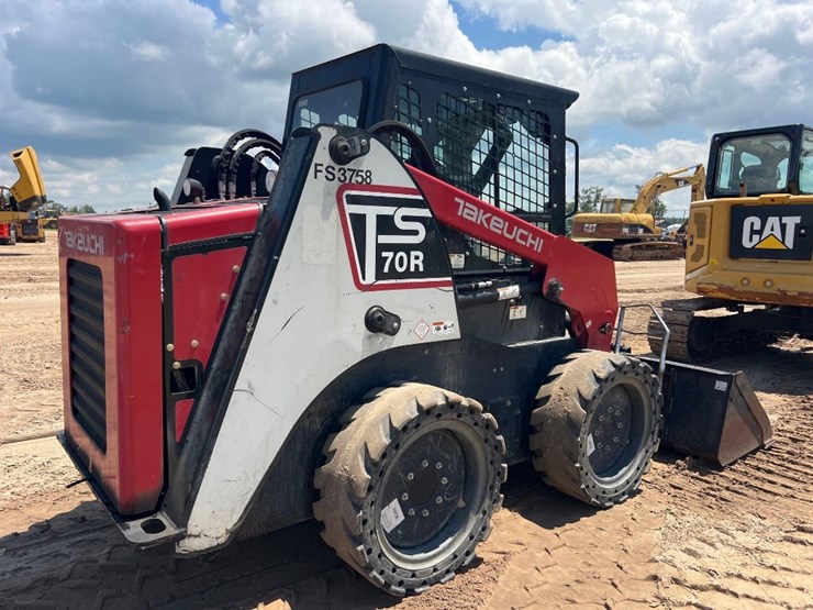 2014-takeuchi-ts70r-image-4