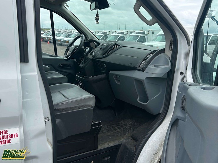 2019-ford-transit-image-21