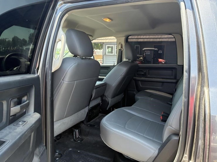 2016-dodge-ram-1500-image-11