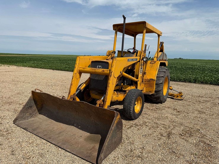 john-deere-310d-image-2