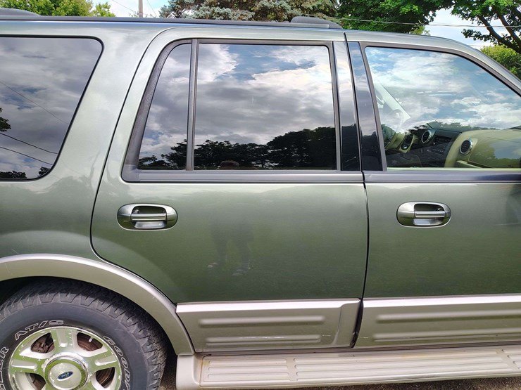 2003-ford-expedition-image-8
