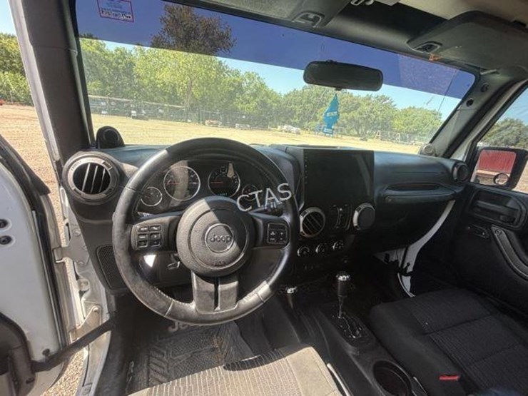 2012-jeep-wrangler-image-7