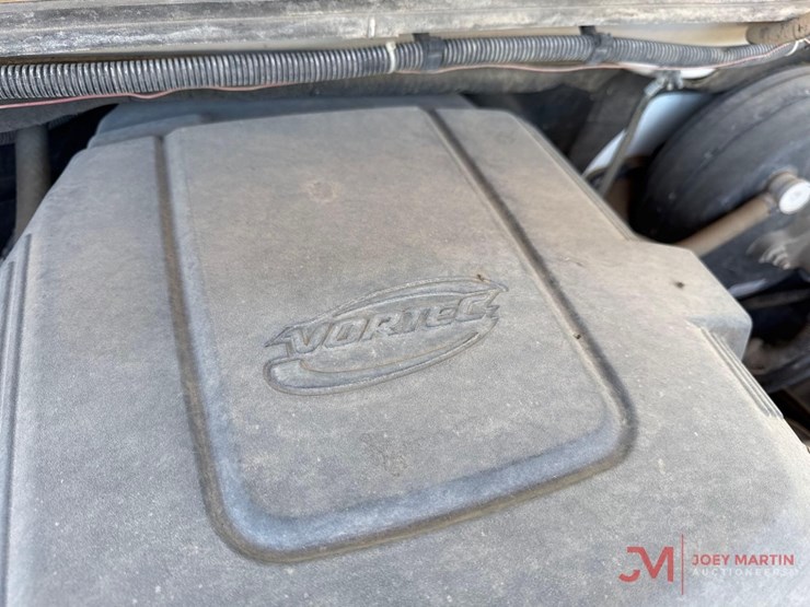 2009-cheverolet-silverado-pickup-truck-image-13
