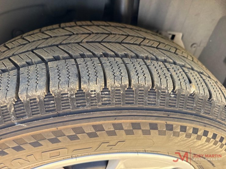2014-ford-explorer-image-9