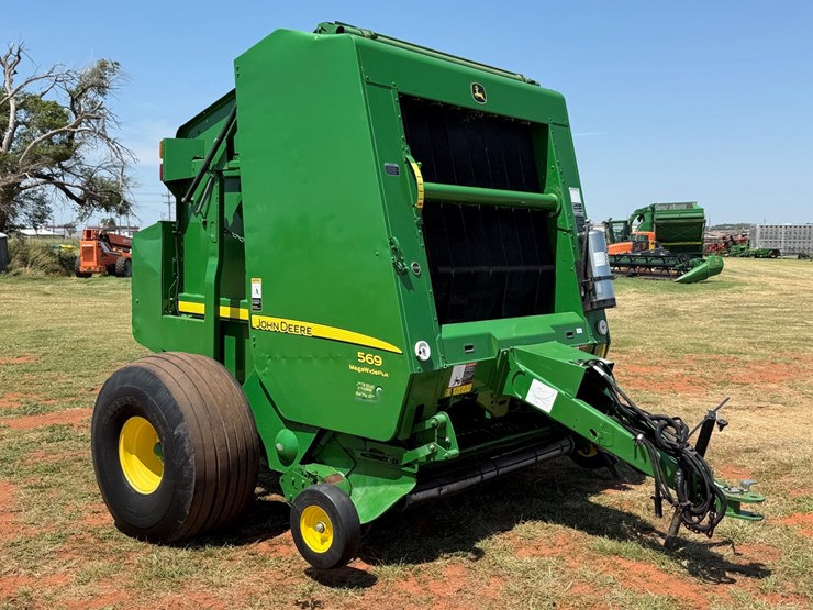 john-deere-569-image-1