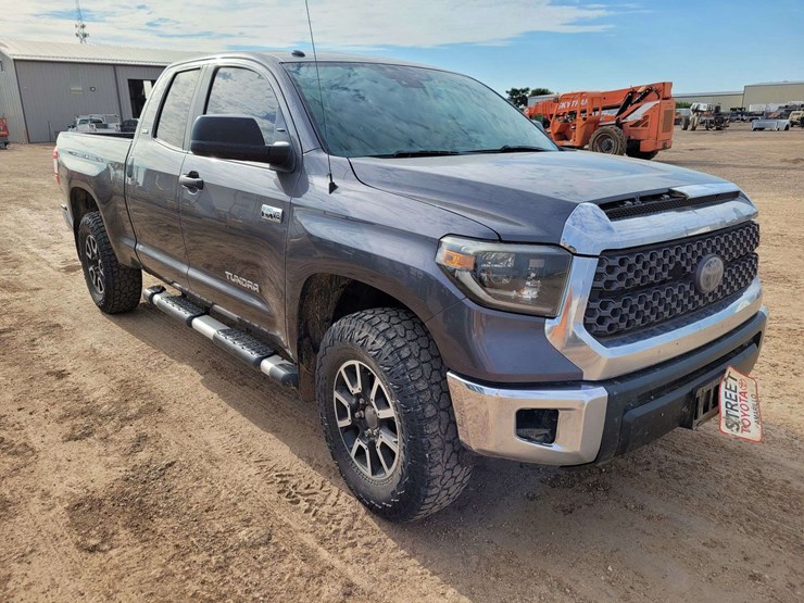 2019-toyota-tundra-sr5-image-2