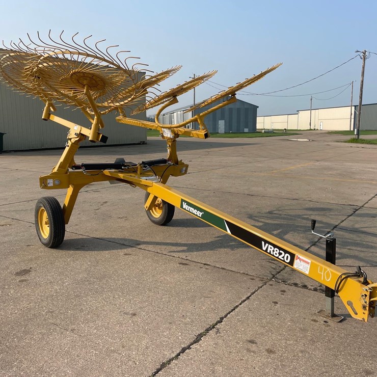 2023 VERMEER VR820