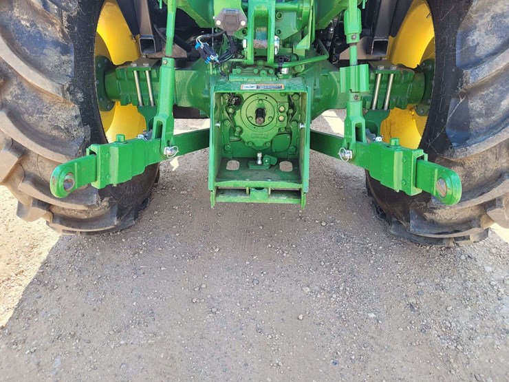 2022-john-deere-5055e-image-8