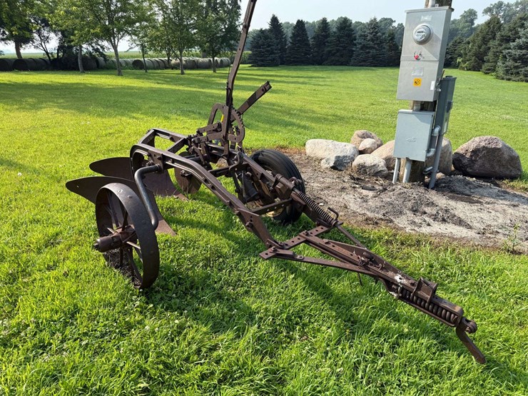 john-deere-2-image-1