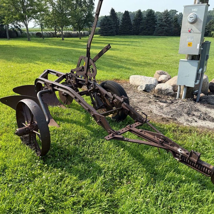 JOHN DEERE 2