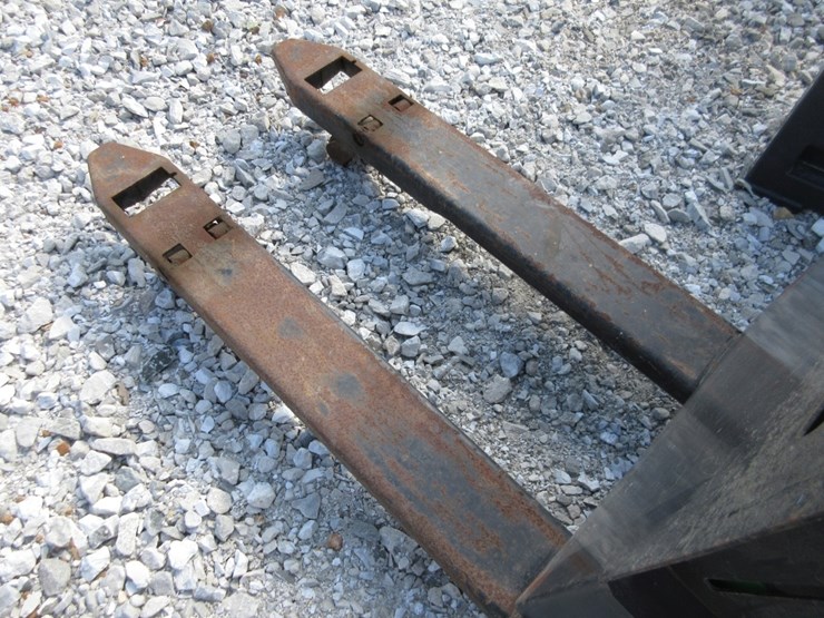 yale-electric-pallet-jack-image-5
