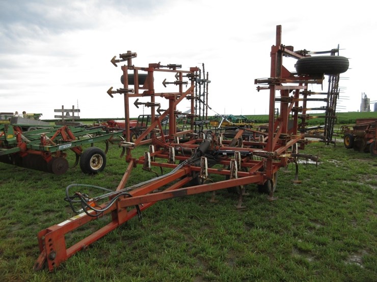 wilrich-field-cultivator-image-1