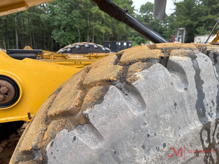 caterpillar-730-image-14